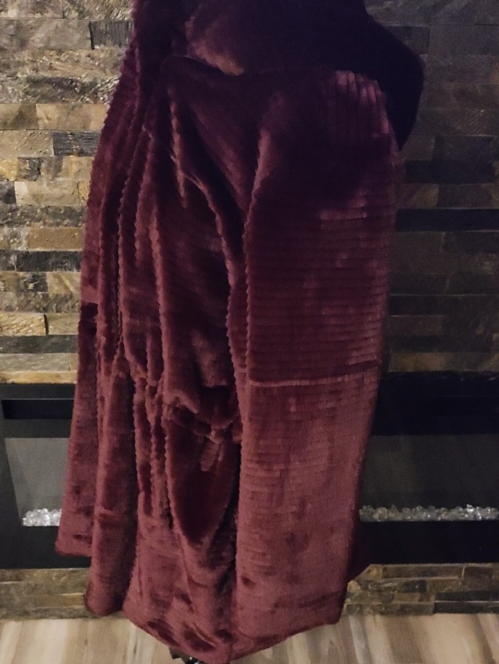 Dennis Basso Women's Plush Soft Faux Fur Deep Burgundy Coat Size XL Petite - Picture 7 of 14